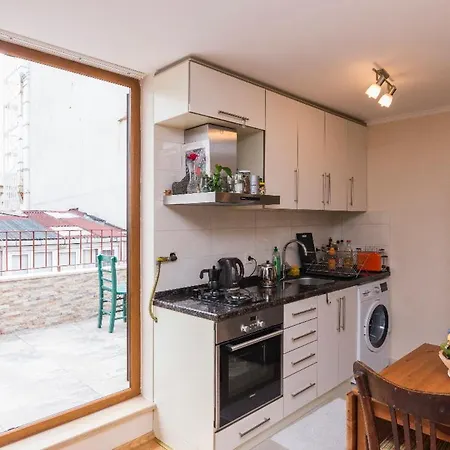 Taksim Square Flat W Balcony Apartament Stambuł